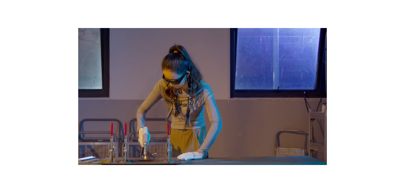 LASER5.png LASER5.png